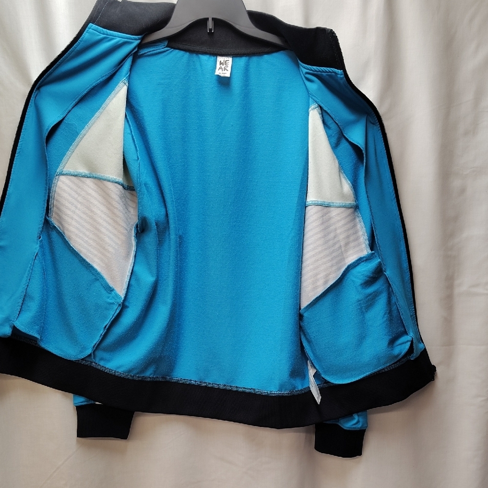 Zumba Fitness Blue and Green Lightweight Jacket - Picture 9 of 13